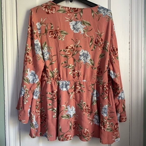 Torrid Floral Blouse with lace, tassel and bell sleeves. Size: 2X - Picture 4 of 11
